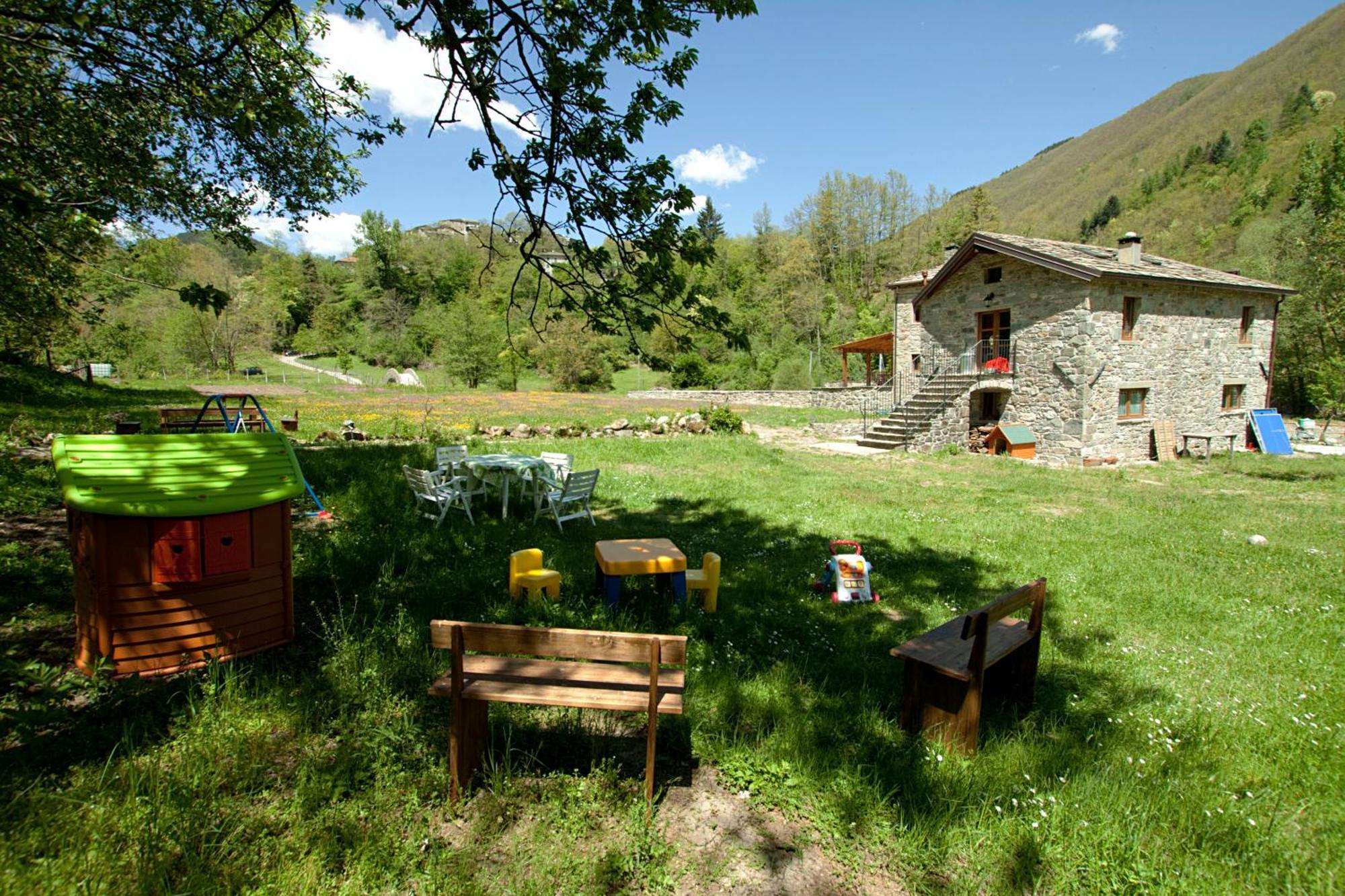 Mulino Marghen - Restored Watermill - Accomodation And Retreat Center Zeri Exterior foto